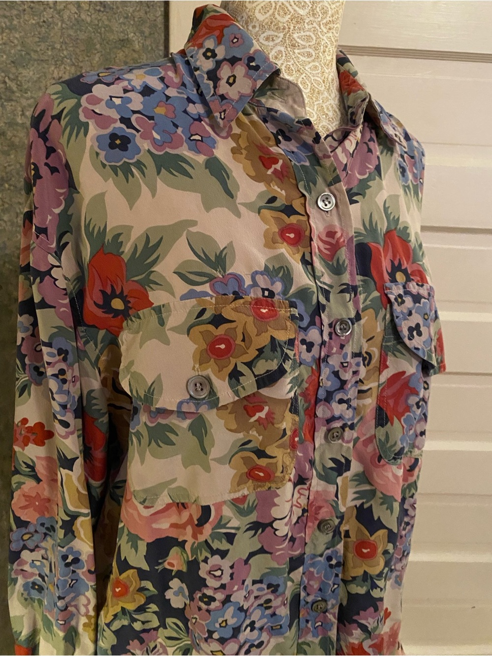Anne Klein II 100% silk Floral Button-Up Blouse long sleeve sz 6 - Picture 2 of 5